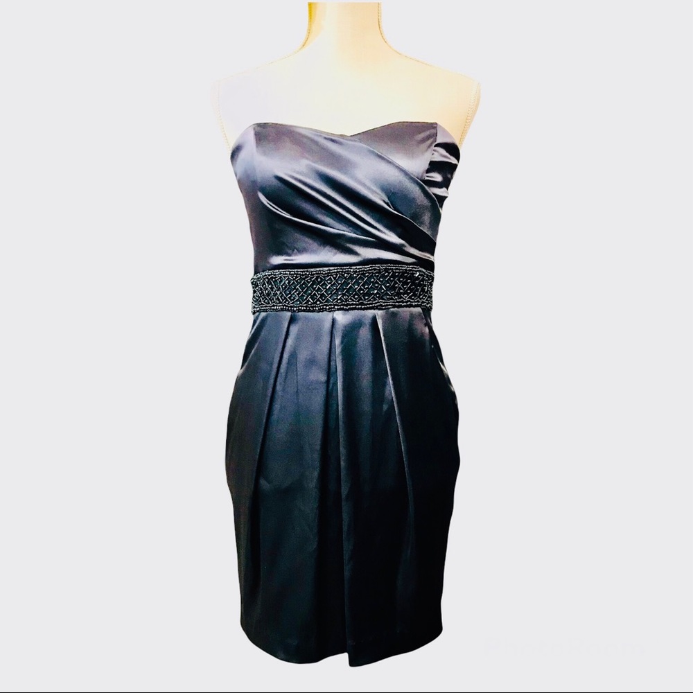 B. DARLIN Cute Strapless Mini Dress Two Pockets